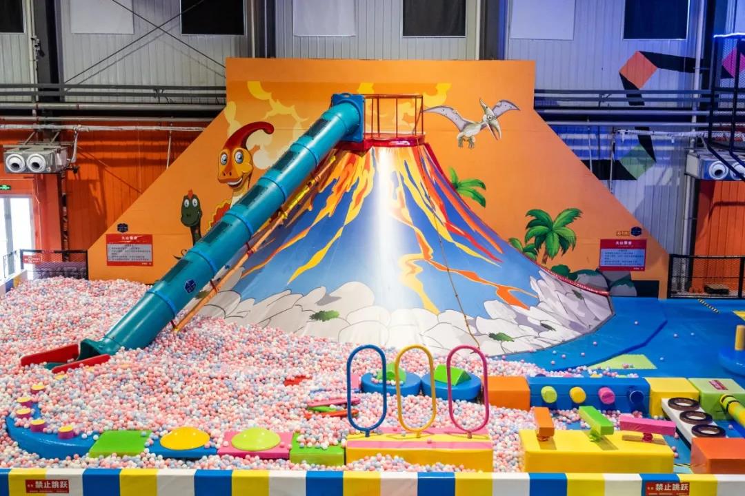 commercial indoor play equipment